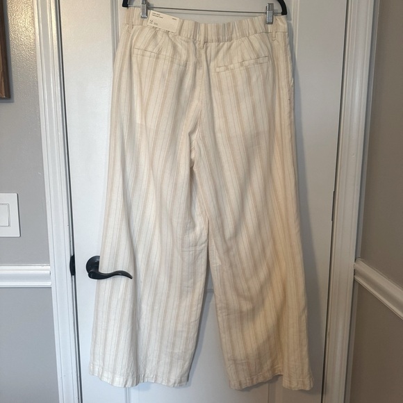 American Eagle NWT Women’s Cream and Tan Striped High Rise Trouser Pants - Picture 2 of 7